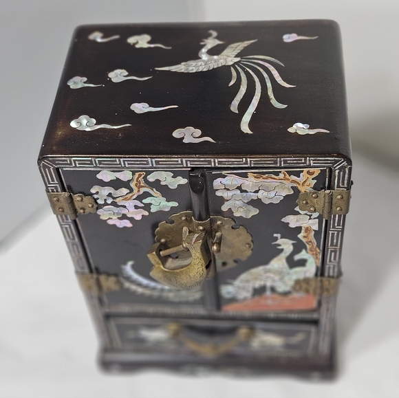 Vintage Asian Oriental Korean Black Lacquer MOP Mother of Peal Jewelry Box - Picture 3 of 13